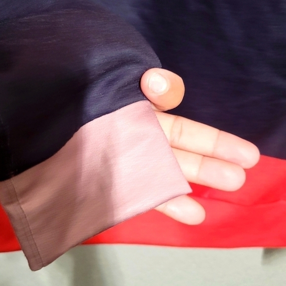 Exclusive sweater - Picture 4 of 6